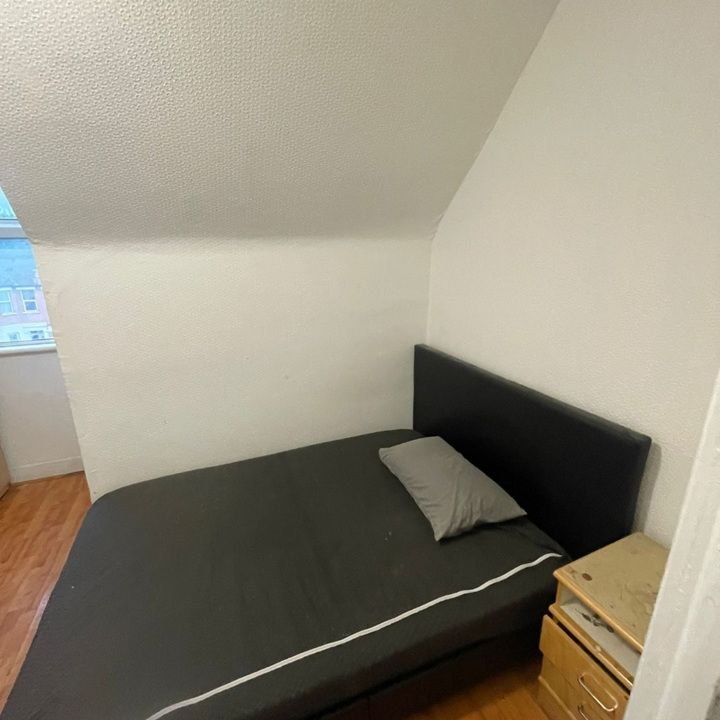 Room in a Shared House, Pinner Road, HA1 - Photo 1