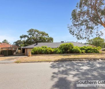 4 BEDROOM HOME WITH WORKSHOP - Photo 3