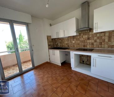 Location Appartement 3 pièces 73m² CARPENTRAS 84200 - Photo 3