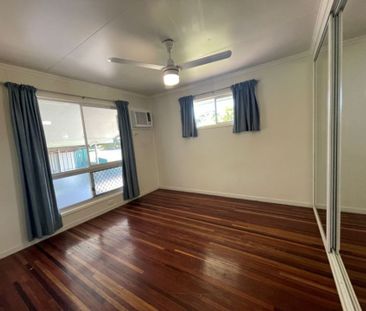 3 Bedroom House Neat & Tidy with Outdoor Area Undercover - Photo 3