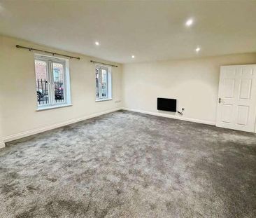 Lahnstein Court, Kettering, NN16 - Photo 2