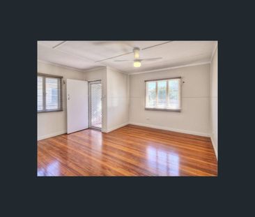 22 Muriel Avenue, Moorooka, Qld 4105 - Photo 5