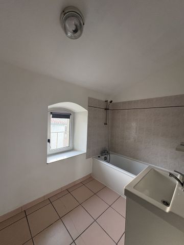 Location Appartement 2 pièces 49m² CASTELNAUDARY 11400 - Photo 5