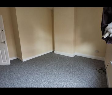 2 Bed Terraced House, Norway St, M6 - Photo 5