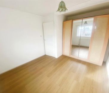 3 bedroom end of terrace house to rent - Photo 5