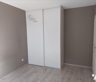 APPARTEMENT F2 + PARKING - VIDE - Photo 4