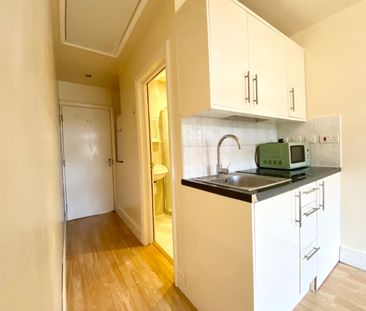 Studio Flat, Lydford Road, NW2 - Photo 2