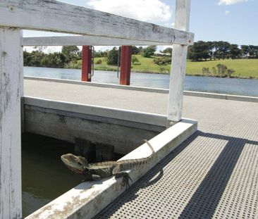 3-BEDROOM CABIN IN NICHOLSON RIVER HOLIDAY PARK - Photo 5