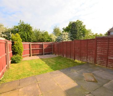 Freesland Rise, Whittleford, Nuneaton, Warwickshire, CV10 9QF - Photo 4