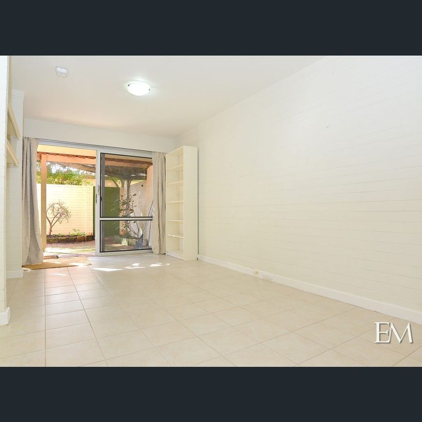 2/111 Winthrop Avenue, Nedlands, WA 6009 - Photo 1