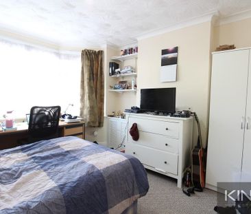 4 bedroom semi-detached house to rent - Photo 1