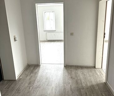 Gemütliche 2 Zimmer Dachgeschoss-Wohnung in Duisburg-Baerl - Photo 1