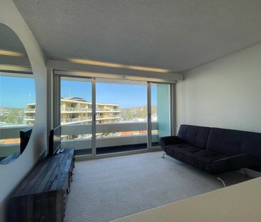 Renovated beachside apartment - Photo 1