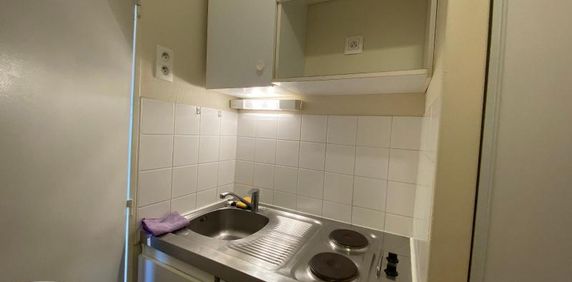 Location Appartement 1 pièce 19m² TOURS 37000 - Photo 2