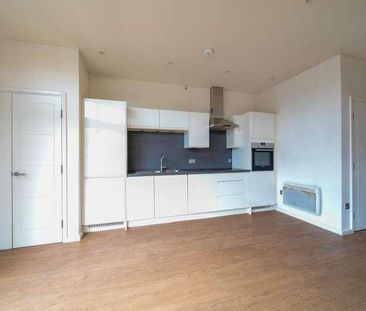 Slough, Berkshire, SL1 - Photo 4