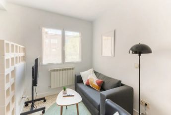 Calle de Gómez de Avellaneda, Madrid, Community of Madrid 28017