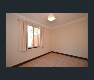 23 Sunbury Road, Victoria Park, WA 6100 - Photo 3