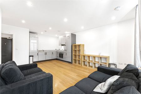 Coral Apartments, Salton Square, London, E14 7GL - Photo 4