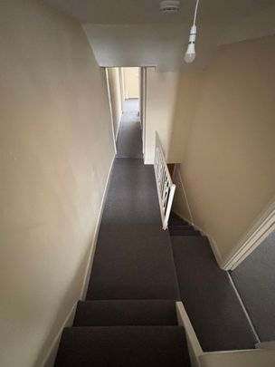 Cowbridge Road East, Cardiff - Photo 1
