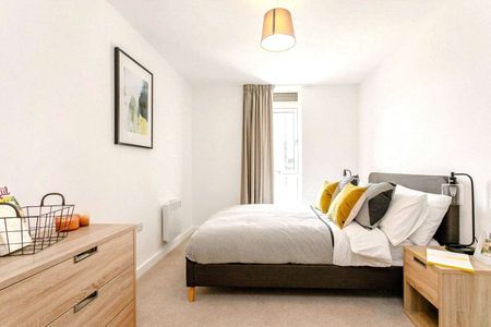 AVAILABLE NOV 6TH | PRIME LOCATION | ONE BEDROOM APARTMENT AT ALLEGRO LIVING | 24-HOUR CONCIERGE | RESIDENTS GYM - Photo 4