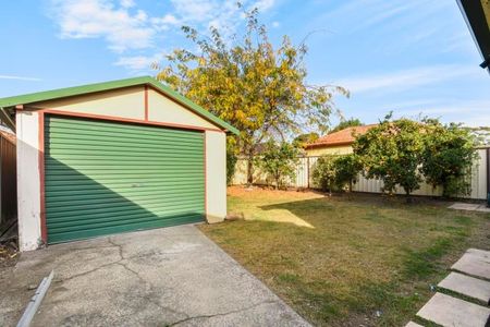 Home For Rent - Photo 3