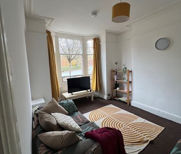 5 Bed Terraced House, Mabfield Road, M14 - Photo 1