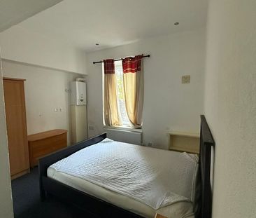 Studio Flat, Hutcheon Street, AB25 - Photo 5