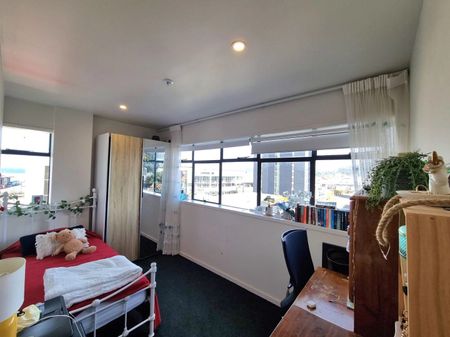 Prime Location - 4-Bedroom Home in Thorndon Quay, Pipitea - Photo 5