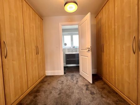 5 bedroom detached house to rent - Photo 4