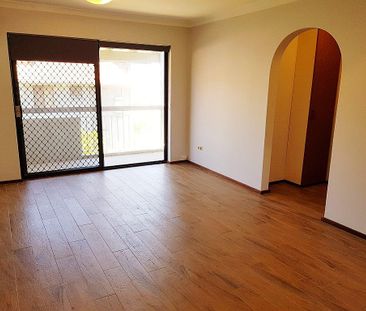 15/23 Kinsella Street, Joondanna WA 6060 - Photo 6