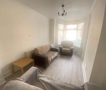 25 Rosebery Road, Belfast, BT6 8JA - Photo 2