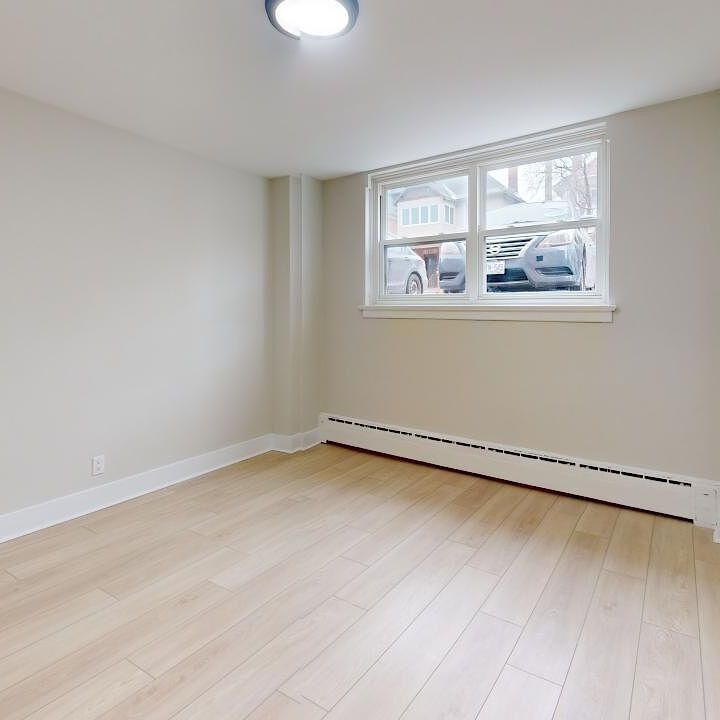 Sandy Hill - Photo 1