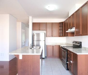 For Lease - 8 James Glover Drive, Markham, Ontario - Photo 3