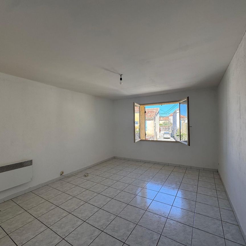 Location Maison 3 pièces 68m² SEILLONS SOURCE D ARGENS 83470 - Photo 1