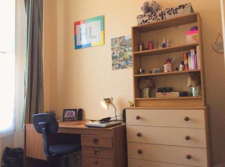 4 bedroom flat to rent - Photo 5