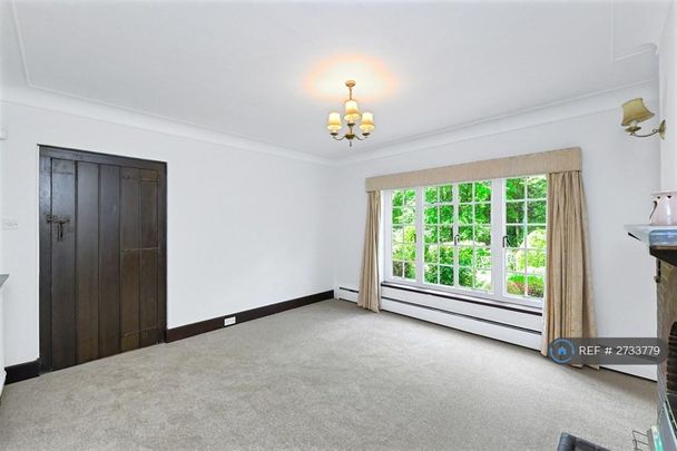 5 bedroom detached house to rent - Photo 1