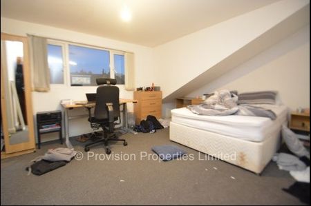 6 Bedroom Student Properties - Photo 4