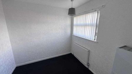 Brook Hey Walk, Kirkby, L33 - Photo 2