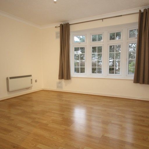 Langley Walk, Woking - Photo 1