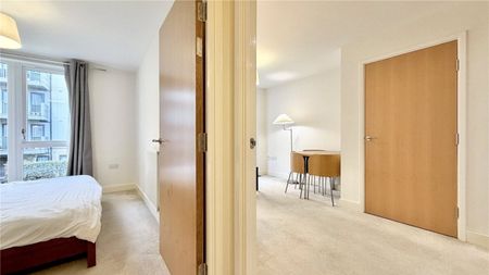 28, Charcot Road,, London, NW9 - Photo 4