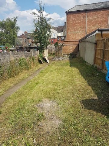 1 bedroom ground floor flat to rent - Photo 4