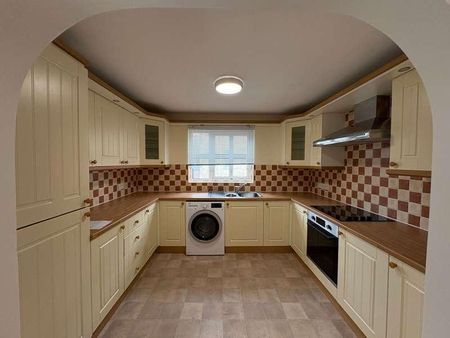 Caffrey Court, Barrow-in-furness, LA14 - Photo 4