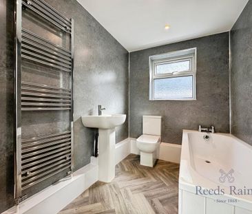 3 bedroom terraced house to rent - Photo 3