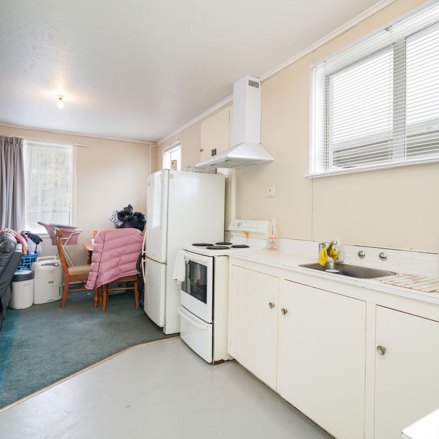 2 Bedroom - Rear Unit on the main stretch of Invercargill! - Photo 1