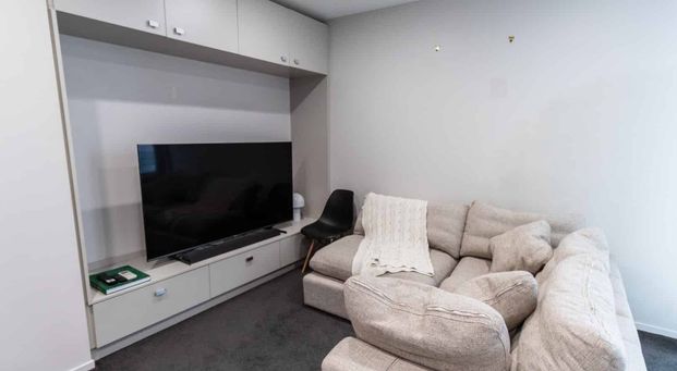 Your Chance to Join the Coveted Trinity Complex in College Street - Photo 1