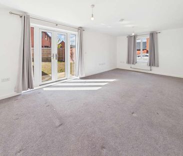 Whiteley, PO15 - Photo 1