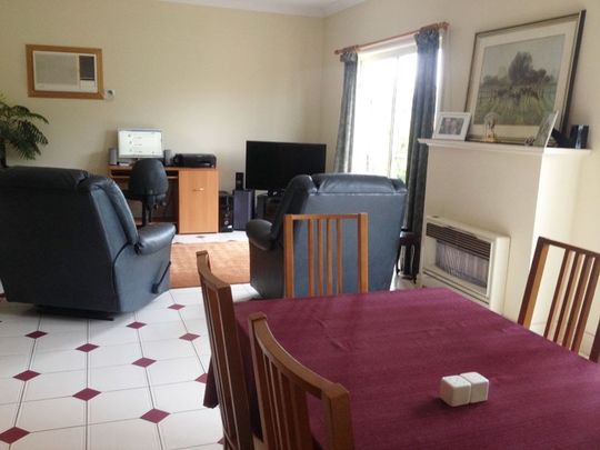 Lovely 3 Bedroom Home - Photo 1