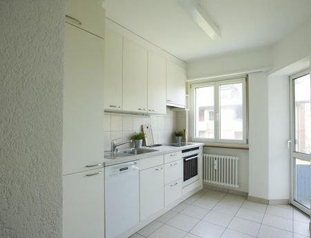 Helle Wohnung mit Balkon - Photo 3
