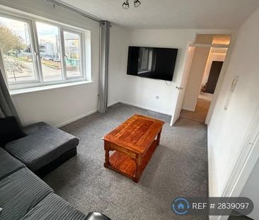 2 bedroom flat to rent - Photo 2