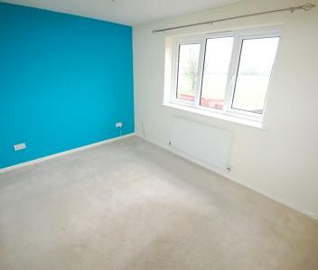 Seymour Avenue, Stretton, DE14 - Photo 2